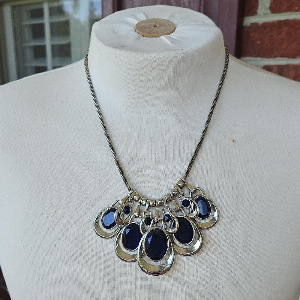 Elegant Silver and Blue Teardrop Necklace